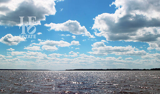 Участок у воды в поселке Нефтино