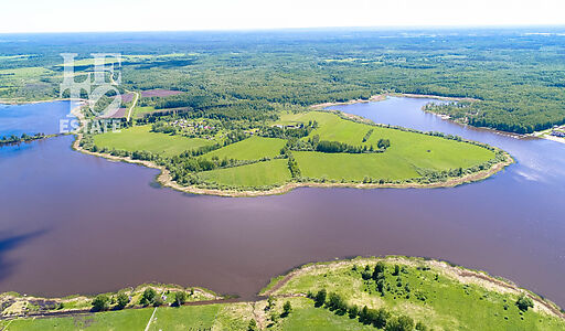 Участок у воды в поселке Нефтино