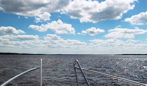 Участок у воды в поселке Нефтино