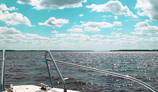 Участок у воды в поселке Нефтино