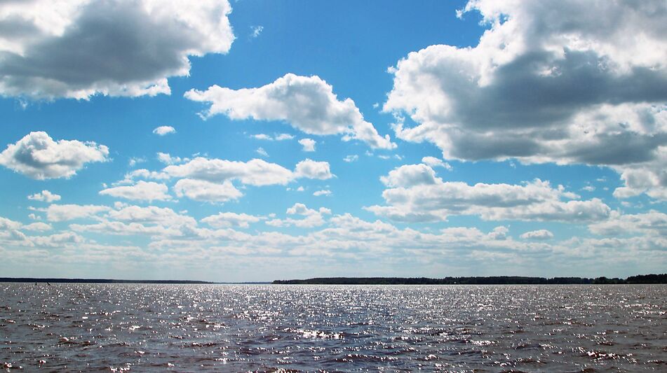 Участок у воды в поселке Нефтино