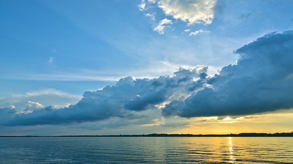 Участок у воды в поселке Нефтино