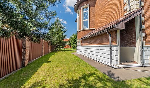 Усадьба в поселке Новосельцево