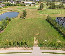 Участок на озере в гольф Пестово