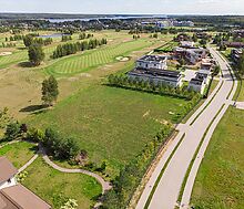 Участок на озере в гольф Пестово