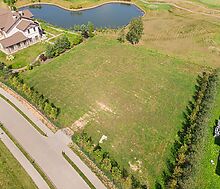 Участок на озере в гольф Пестово