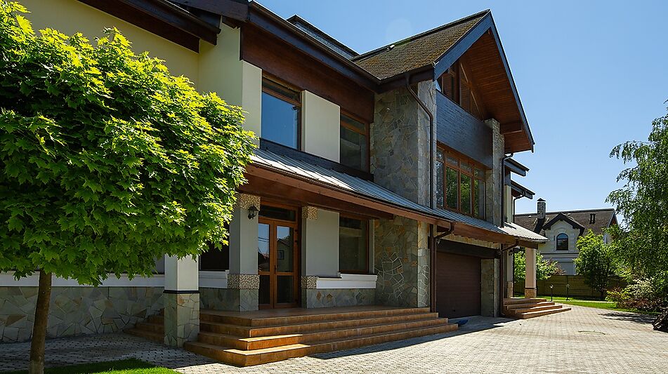 Дом в поселке Большая Черная