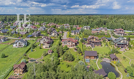 Дом у воды в КП Пестовская Гавань