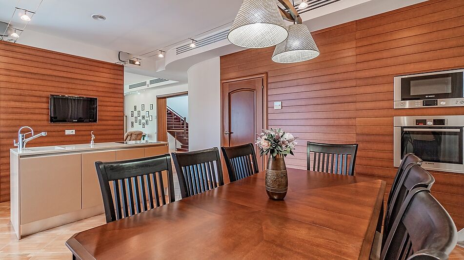 Дом у воды в КП Пестовская Гавань