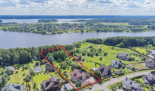 Дом у воды в КП Пестовская Гавань