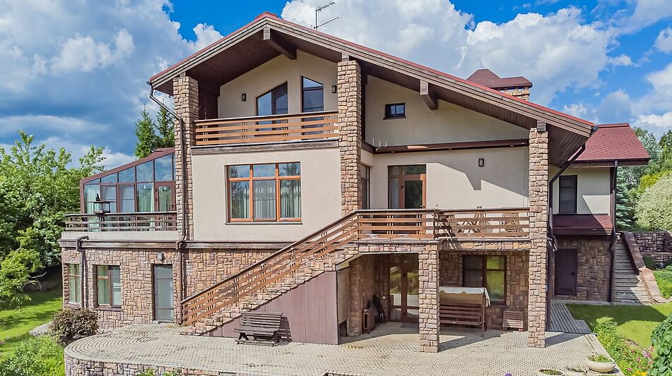 Дом у воды в КП Пестовская Гавань