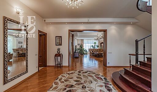 Дом у воды в КП Пестовская Гавань