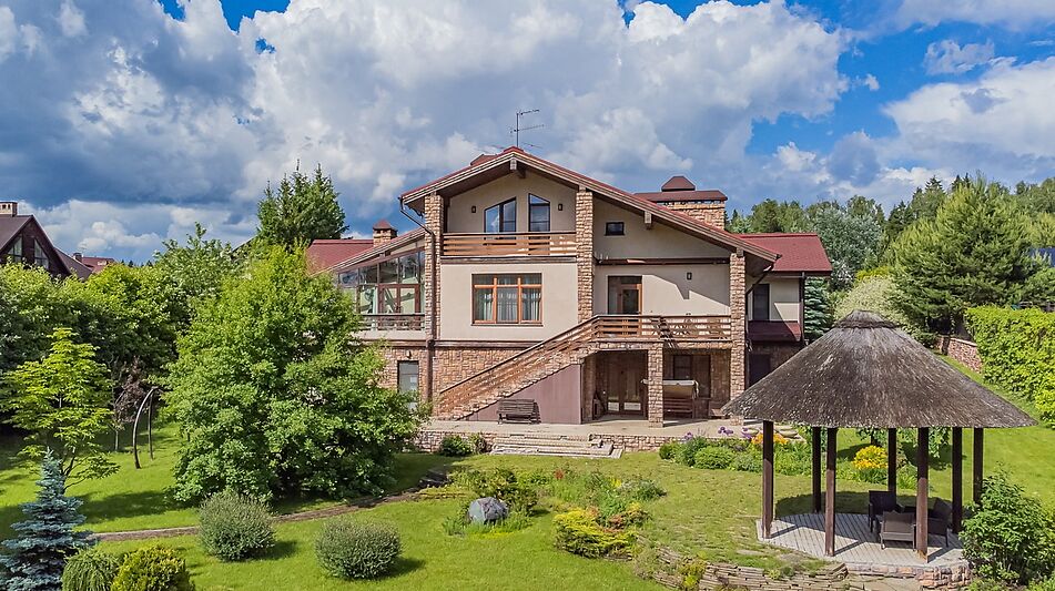 Дом у воды в КП Пестовская Гавань