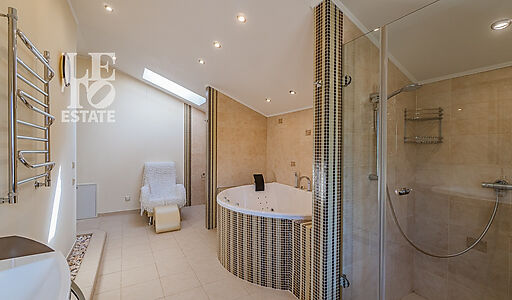 Дом у воды в КП Пестовская Гавань