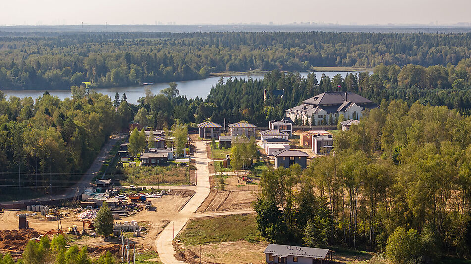 Живописный участок в КП Реки