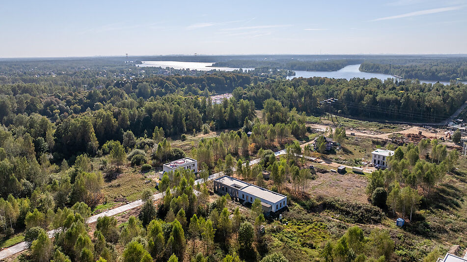 Живописный участок в КП Реки