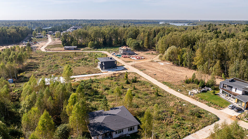 Живописный участок в КП Реки