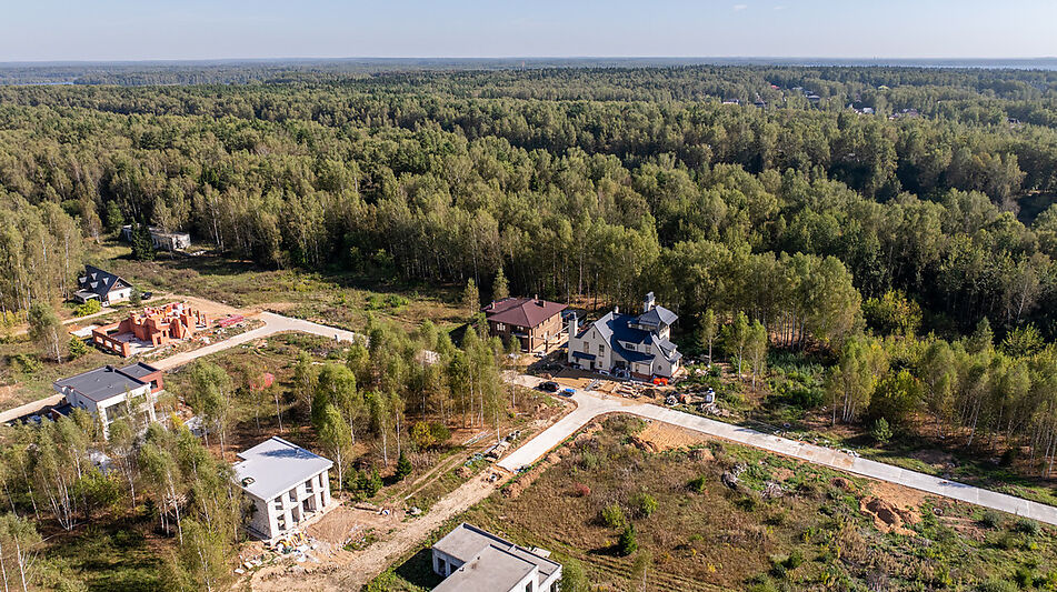 Живописный участок в КП Реки