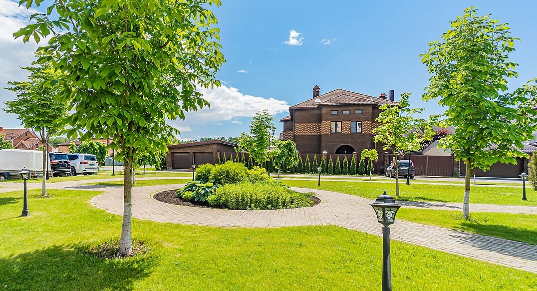 Военнослужащий