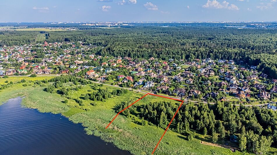 Участок в КП Пяловский