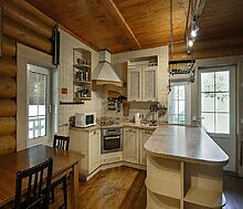 Дом на берегу Рыбинского водохранилища