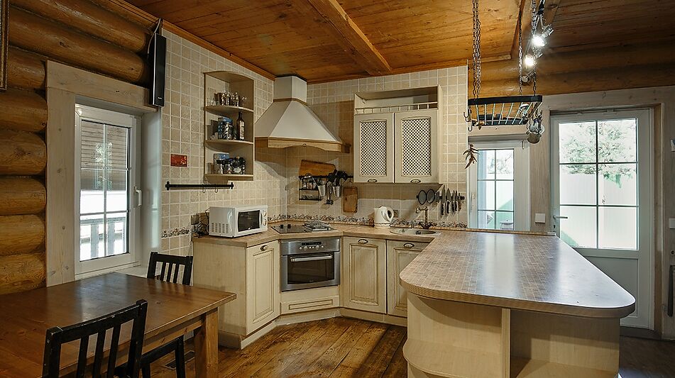 Дом на берегу Рыбинского водохранилища