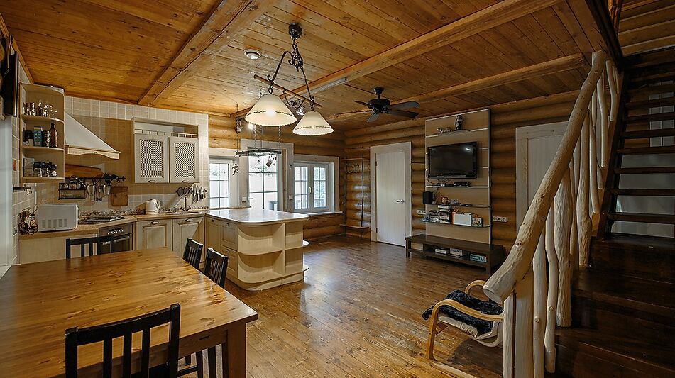 Дом на берегу Рыбинского водохранилища