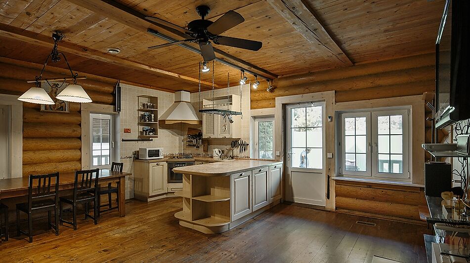 Дом на берегу Рыбинского водохранилища