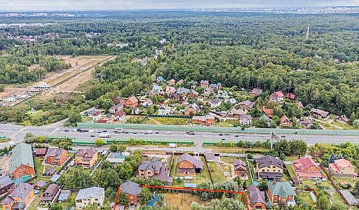 Дом в деревне Беляниново