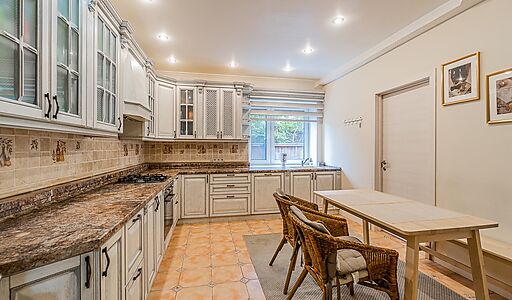 Дом в деревне Беляниново