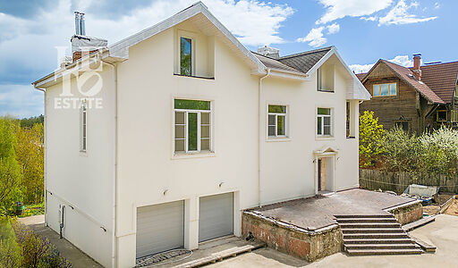 Дом в п Большая Черная