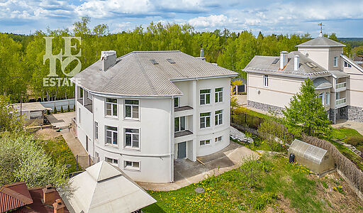 Дом в п Большая Черная