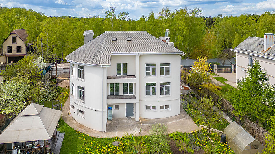 Дом в п Большая Черная