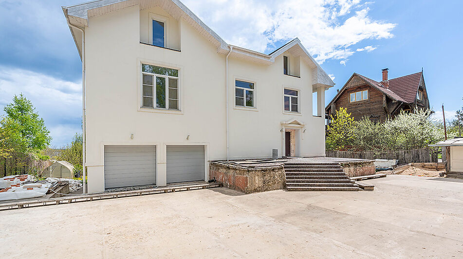 Дом в п Большая Черная