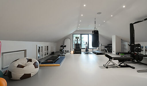 Готовый дом в клубе 2071