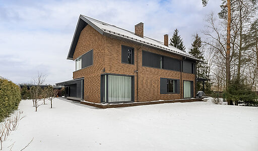 Готовый дом в клубе 2071