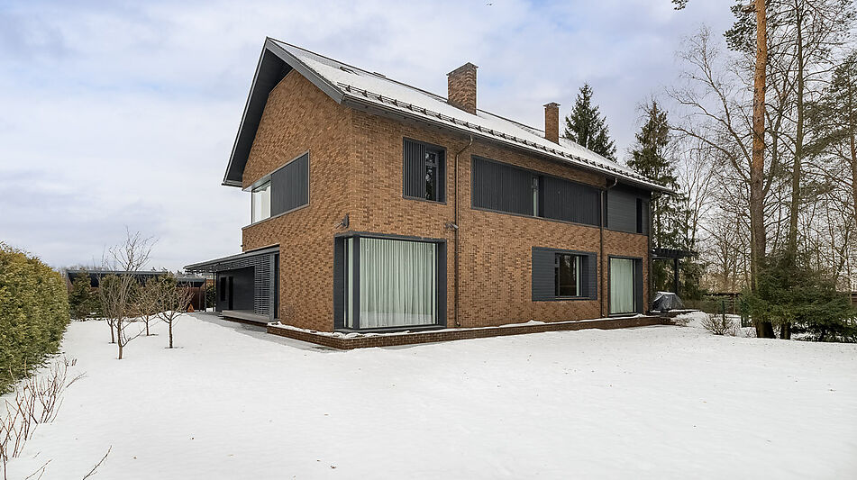 Готовый дом в клубе 2071