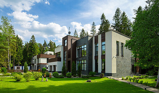 Форест Стоун