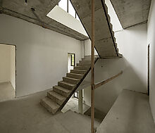 Великолепный дом в лесу в поселке Форест Стоун