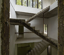 Великолепный дом в лесу в поселке Форест Стоун