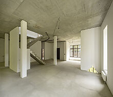 Великолепный дом в лесу в поселке Форест Стоун