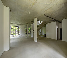 Великолепный дом в лесу в поселке Форест Стоун