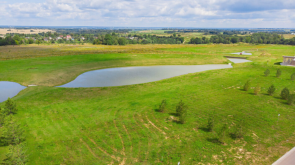 Продается участок в Villa Links