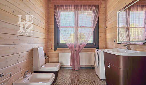 Дом на берегу Волги в Макарьево