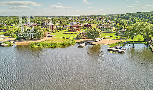 Дом на берегу Волги в Макарьево