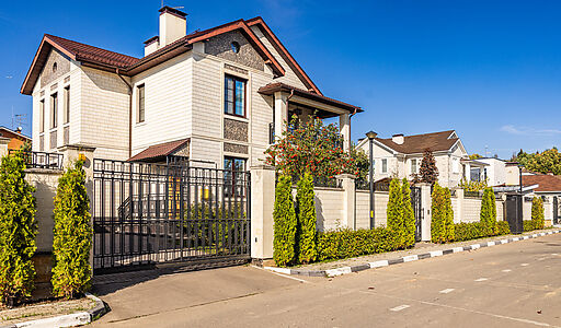 Резиденс Клаб