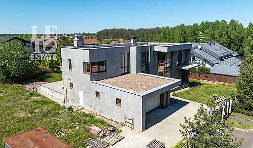 Дом с видом на озеро в Пестово