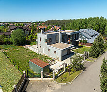 Дом с видом на озеро в Пестово