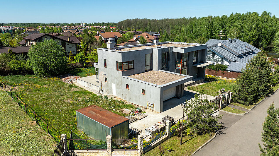 Дом с видом на озеро в Пестово