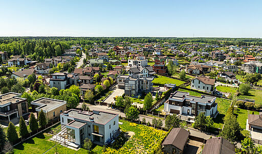 Дом с видом на озеро в Пестово